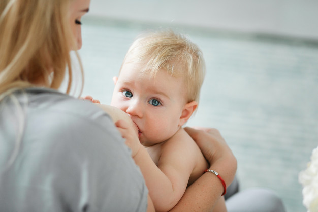 Como fazer o desmame de uma forma tranquila para o bebê?